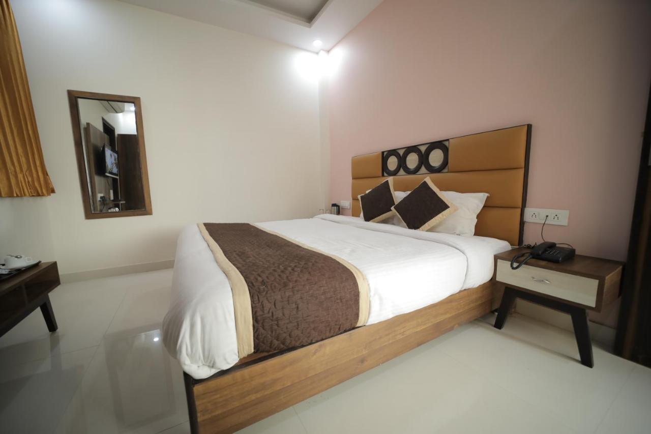 ג'איפור Hotel Reeve Inn מראה חיצוני תמונה